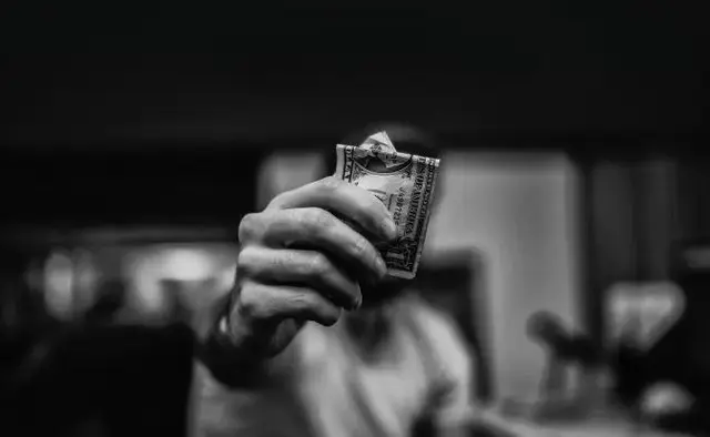 Freelancer's Guide to Ruling the World: How to Calculate Your Hourly Rate and Get Paid What You’re Worth