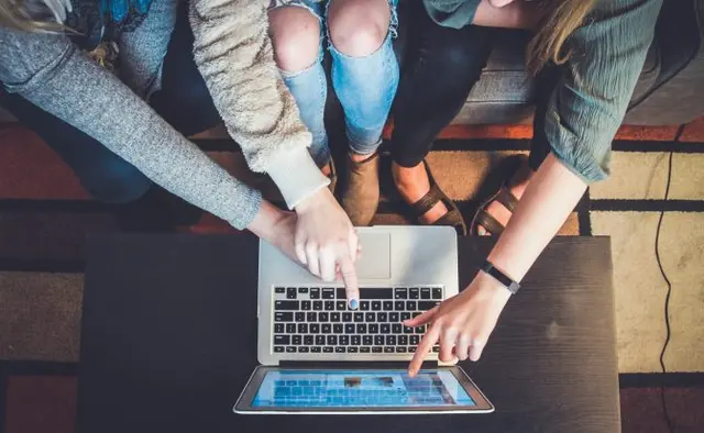 Freelancer's Guide to Ruling the World: How to Use Social Networking Sites for Tips, Gigs, and Encouragement